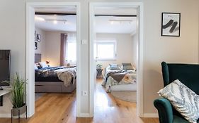 Stylish Urban Oasis - Design 2Br Apartment With Parking
